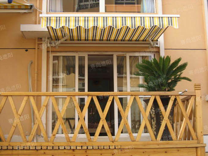 DS1000曲臂式遮陽篷實(shí)景圖