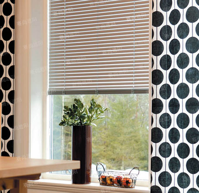 手動(dòng)百葉實(shí)景圖