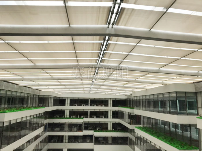 京東研發制造中心FTS電動天棚遮陽簾實景圖