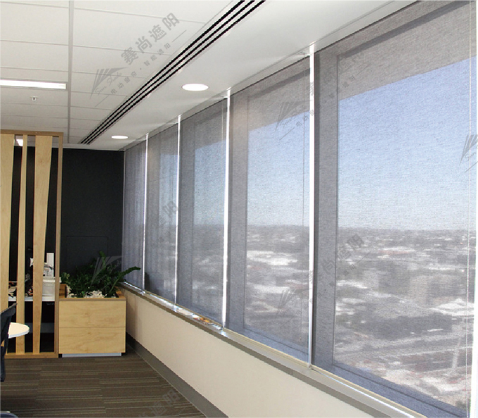 工程手動卷簾實景圖